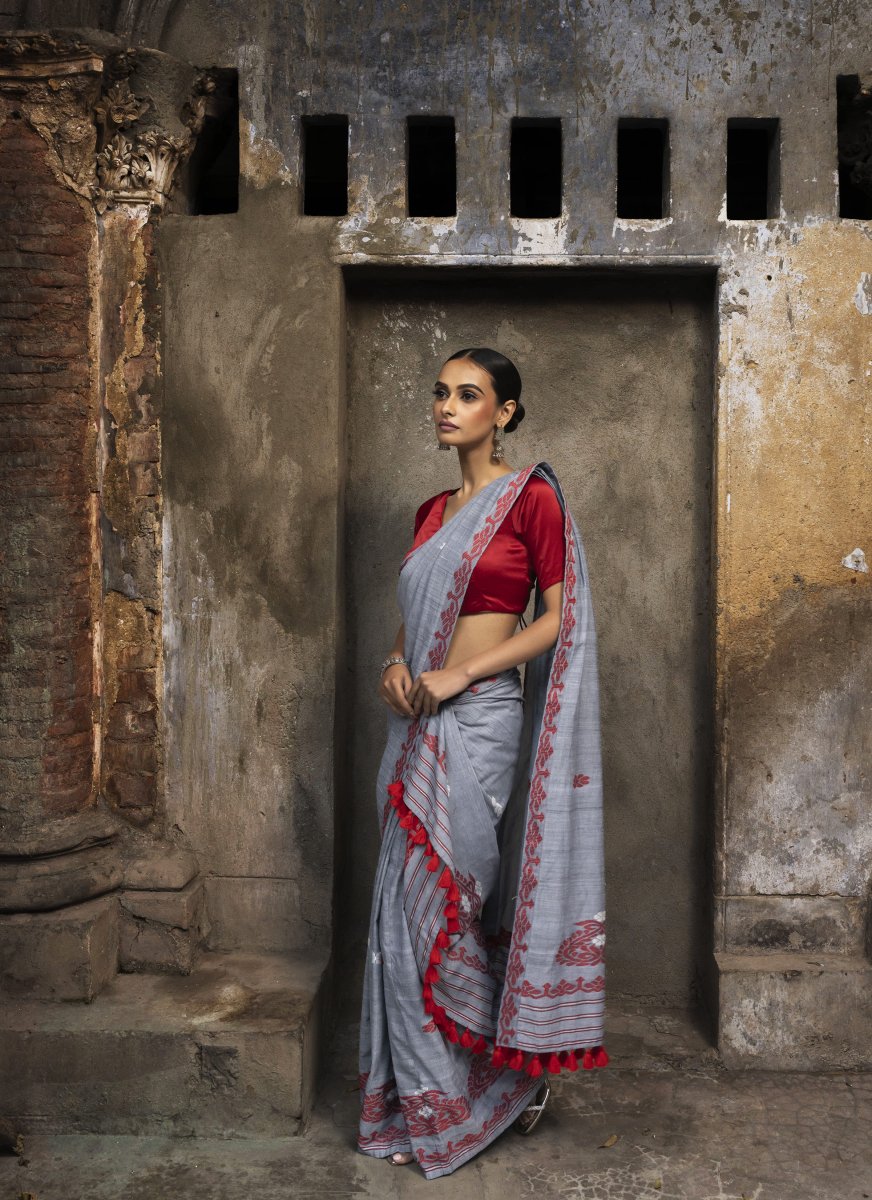 Pure Cotton Ready to Wear Mekhela Sador in Grey thumbnail 2
